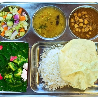 Palak Paneer Thali